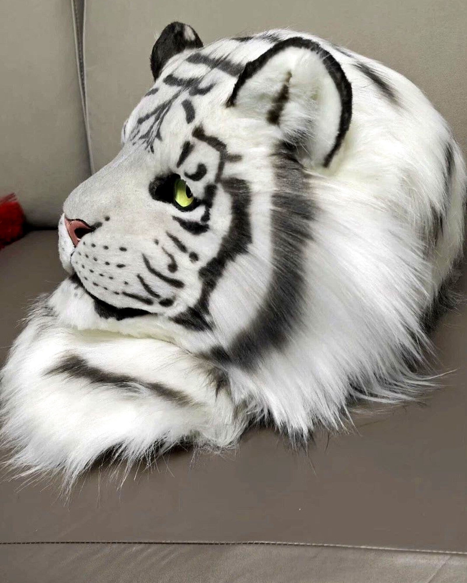 Realistic White Tiger Fursuit Head - Moving Jaw - Odd Eyes product photo 3