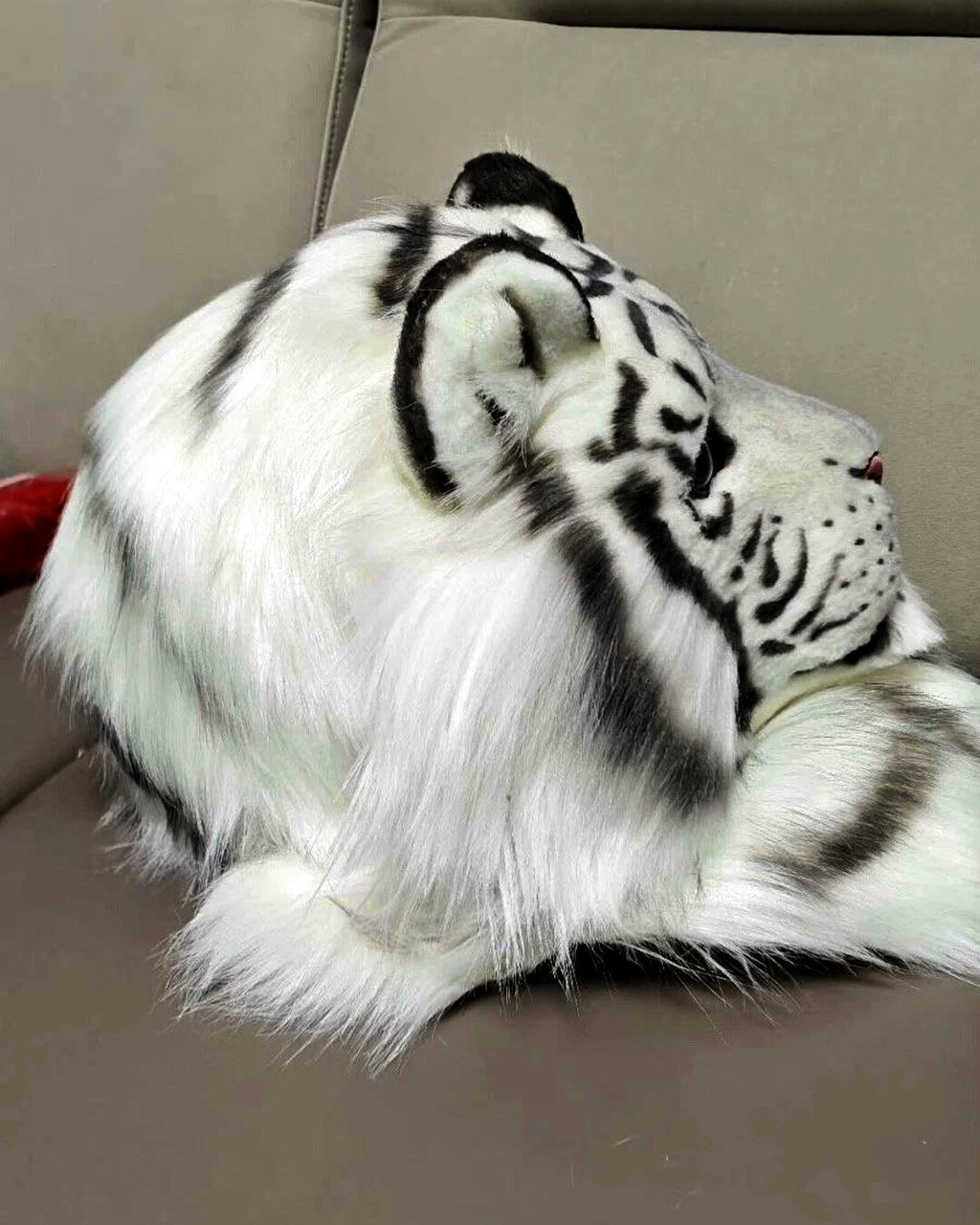 Realistic White Tiger Fursuit Head - Moving Jaw - Odd Eyes product photo 4