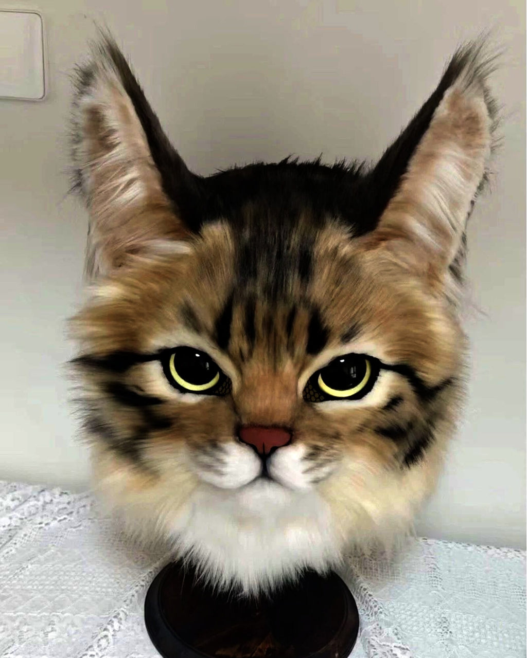 Realistic Li Hua Tabby Cat Fursuit Head - Handmade Animal Mask product photo 2