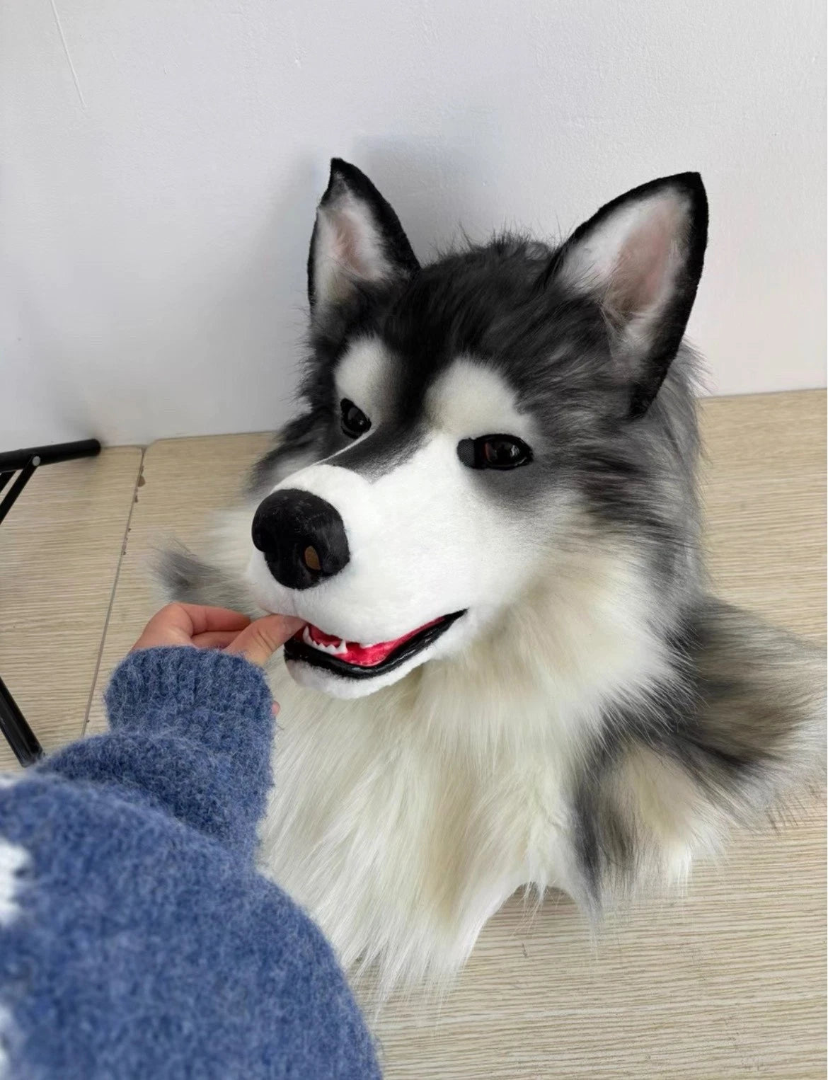 Realistic Alaskan Malamute Fursuit Head - Moving Jaw
